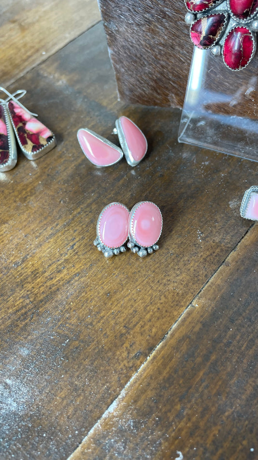 Conch Kiss Studs