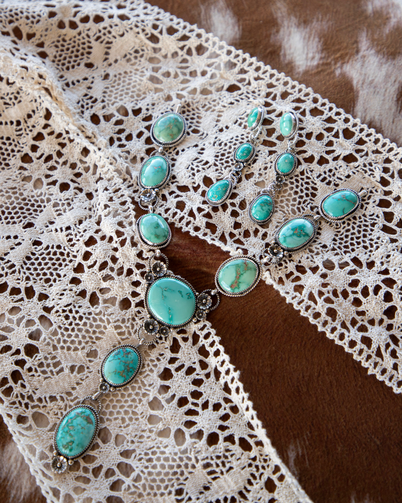 emerald valley turquoise bridal lariet necklace with 3 stone emerald valley turquoise dangle earrings 